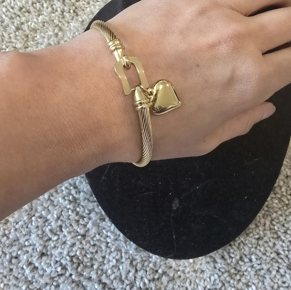 21kp Dubai Jewelry- Gold Heart Charm Bracelet - Picture 8 of 11